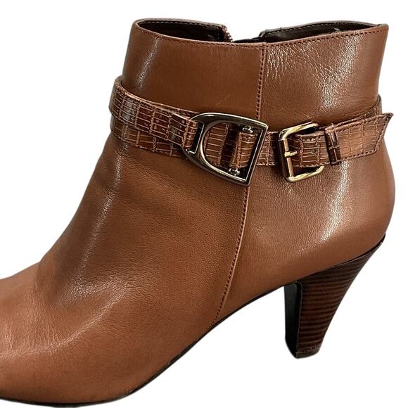 Bandolino Brown Leather Gold Buckle Side Zip Wooden Heel Ankle Bootie Women 9.5 - Picture 5 of 10